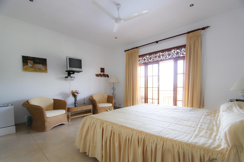 Waterside Bentota Hotel Phòng bức ảnh