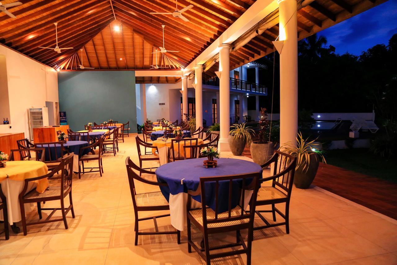 Waterside Bentota Hotel Ngoại thất bức ảnh